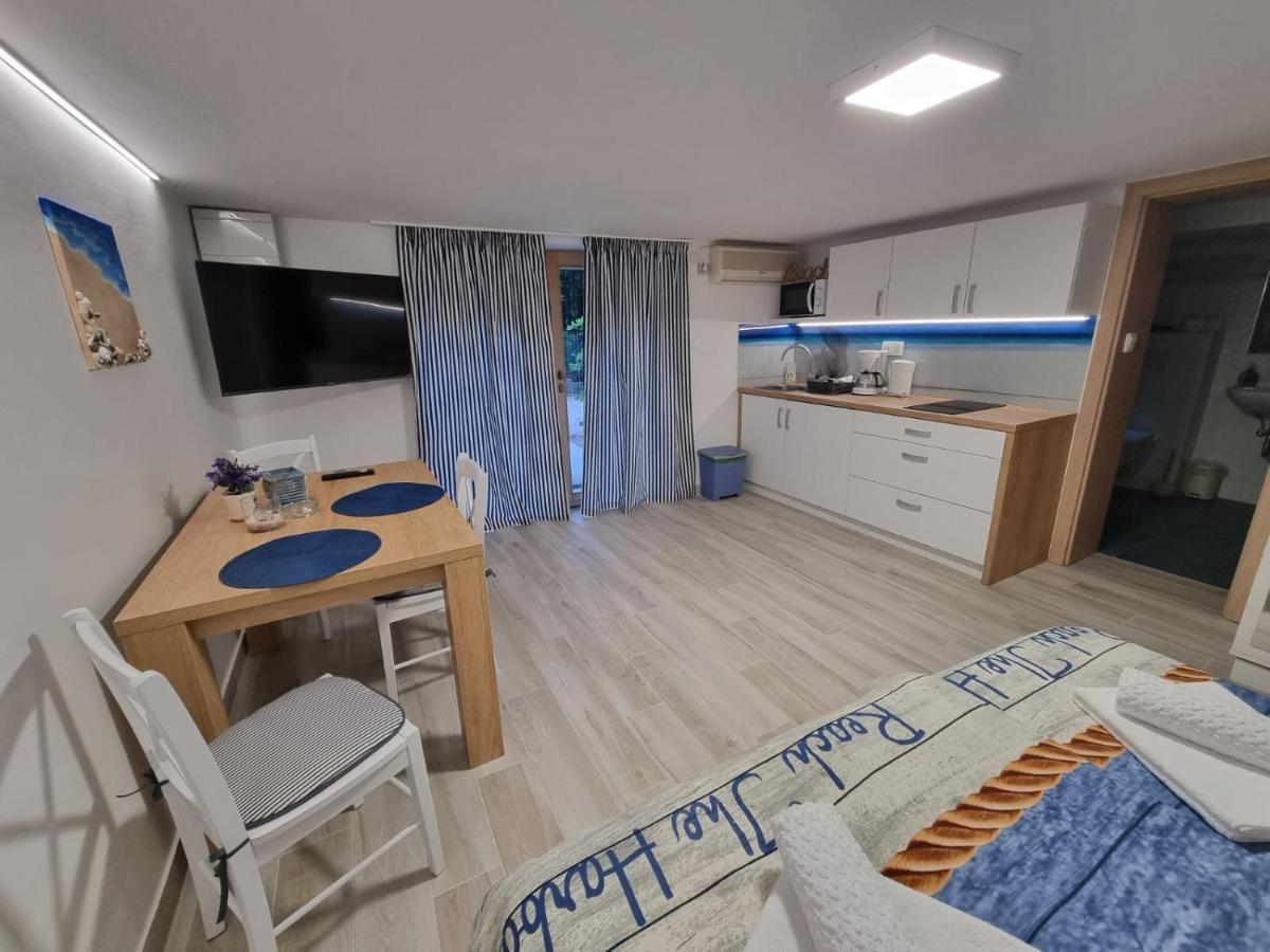 Apartments Casia *